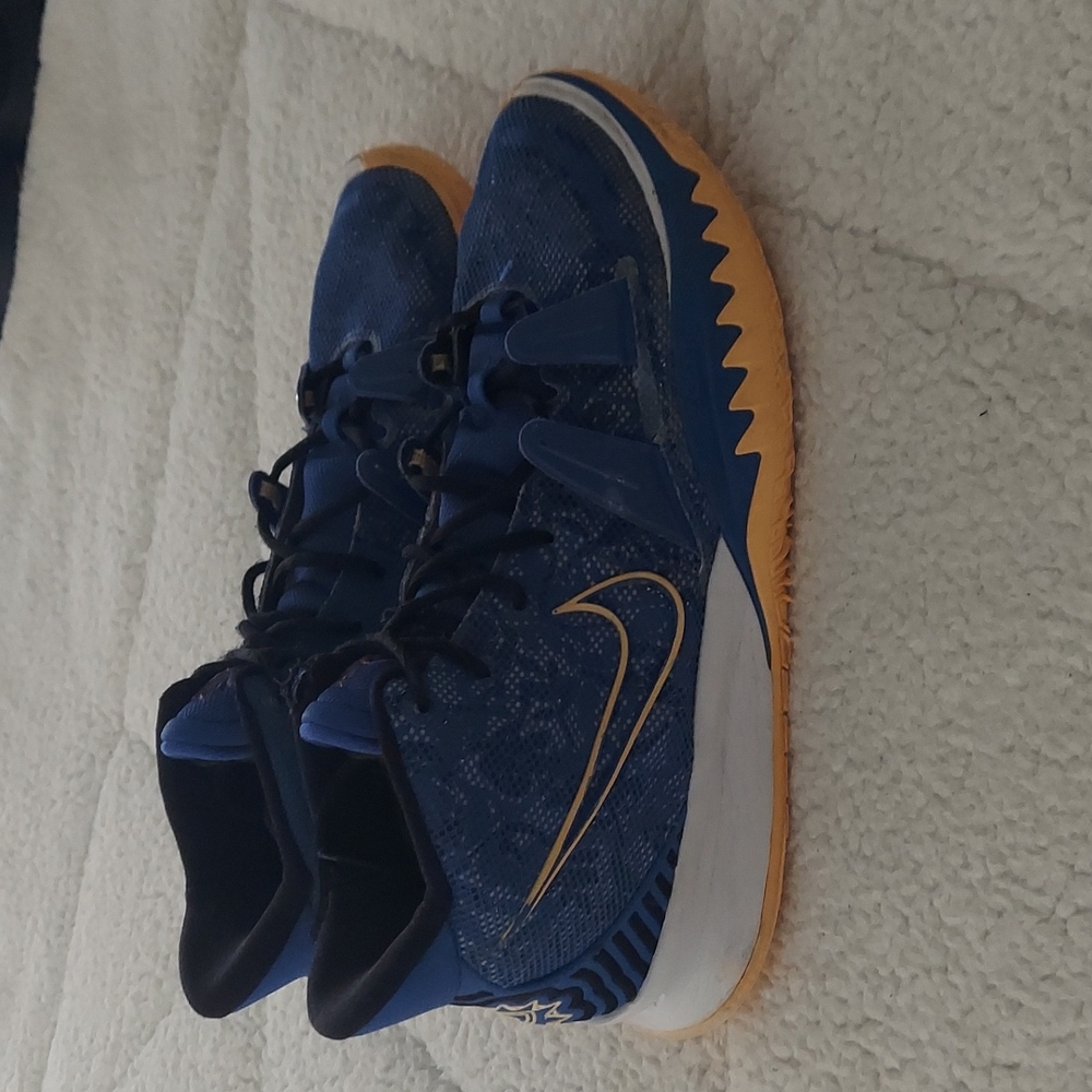 Nike Kyrie 7